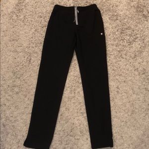 Figs yola skinny scrub pants tall XS